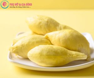 Sầu riêng ăn với trứng gà được không